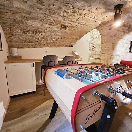 Le Cineaste -terrasse -vivre Au Coeur D'angouleme