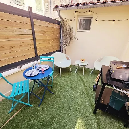 Le Cineaste -terrasse -vivre Au Coeur D'angouleme *
