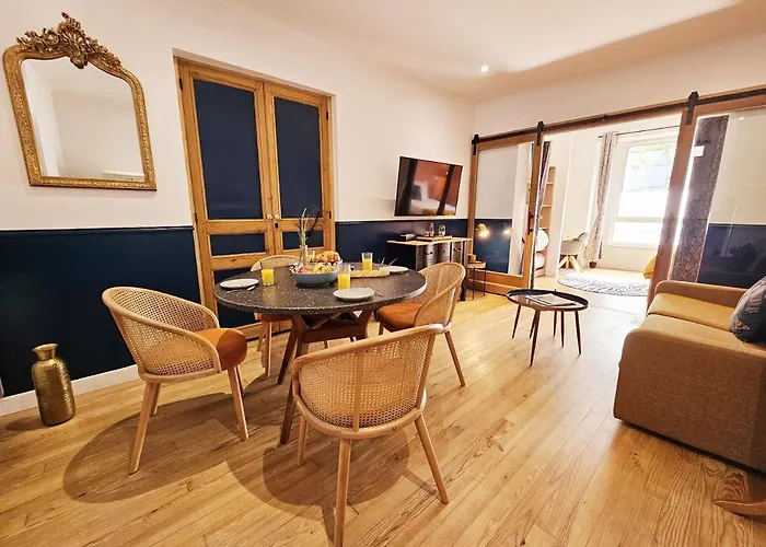 Le Cineaste -terrasse -vivre Au Coeur D'angouleme *