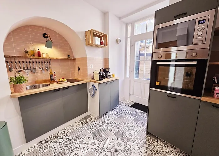 Le Cineaste -terrasse -vivre Au Coeur D'angouleme Apartment *