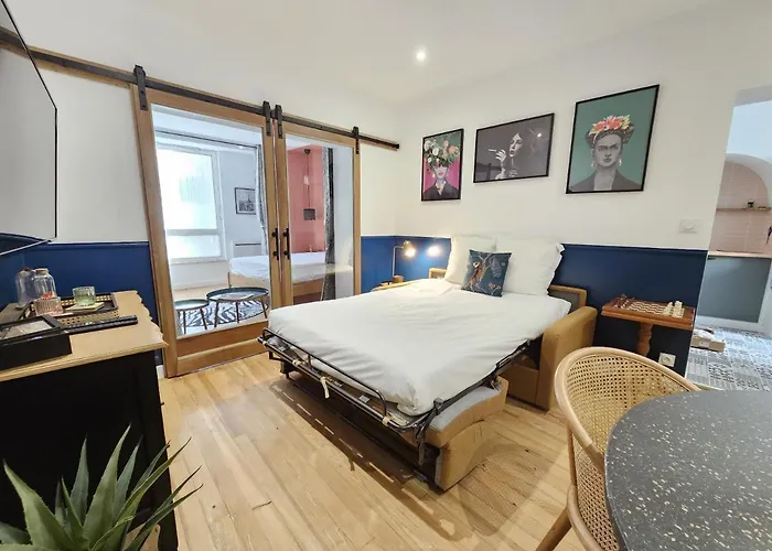 Le Cineaste -terrasse -vivre Au Coeur D'angouleme * Angouleme