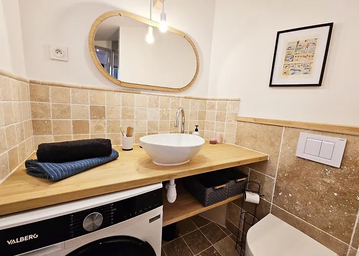 Le Cineaste -terrasse -vivre Au Coeur D'angouleme Apartment