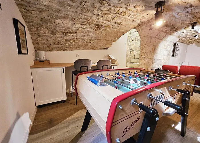 Le Cineaste -terrasse -vivre Au Coeur D'angouleme