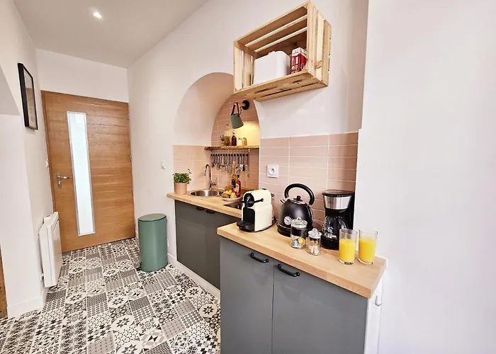 Le Cineaste -terrasse -vivre Au Coeur D'angouleme Apartment