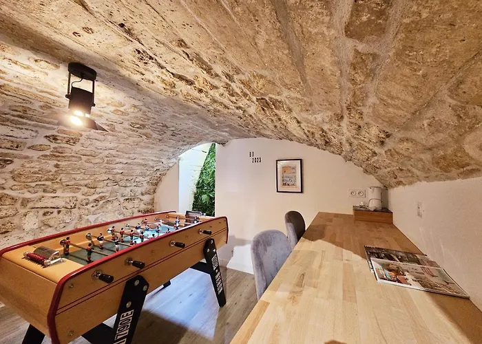 Le Cineaste -terrasse -vivre Au Coeur D'angouleme Angouleme