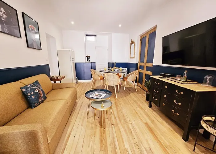 Le Cineaste -terrasse -vivre Au Coeur D'angouleme Apartment