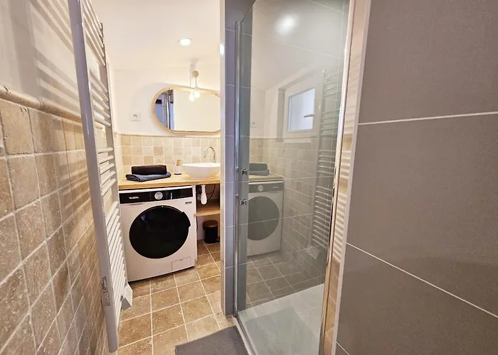 Le Cineaste -terrasse -vivre Au Coeur D'angouleme *